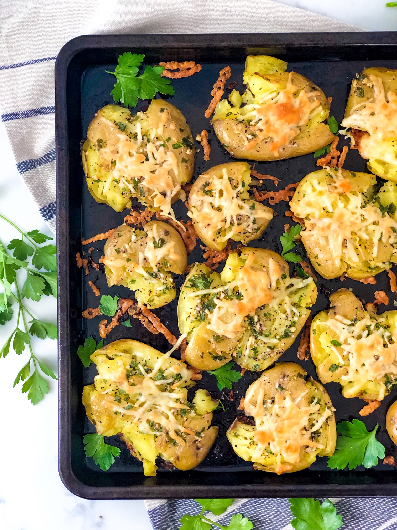 Smashed Parmesan Garlic Potatoes - Fetty's Food Blog