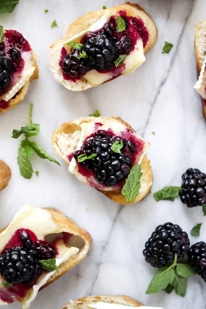 Blackberry Baked Brie Crostini